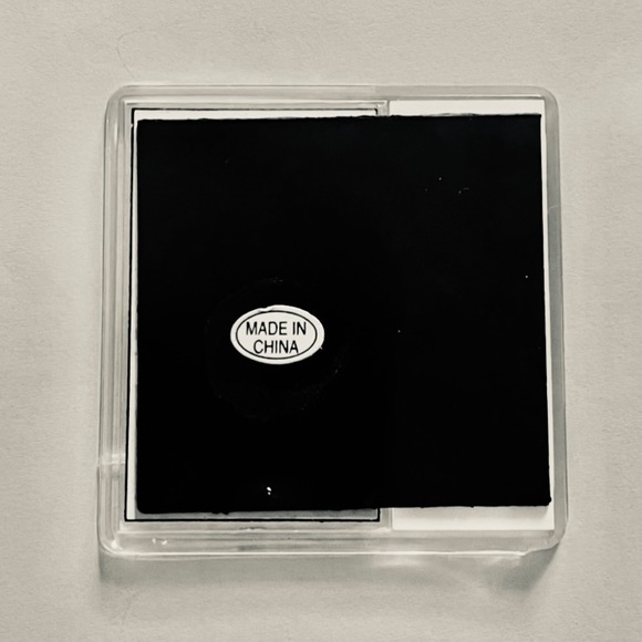 A CALIFORNIA BEACH MAGNET WITH A FAUX “Steady temperature” Thermometer - Picture 2 of 2